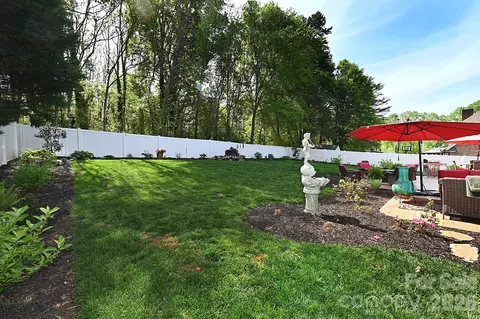 Exterior - 406 5th Ne Ave NE, Conover, NC 28613 photo 3 of 3