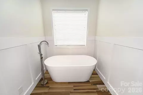 Bath - 406 5th Ne Ave NE, Conover, NC 28613 photo 1 of 8