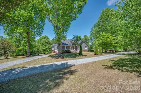 138 Blue Ridge Dr, Rutherfordton, NC 28139