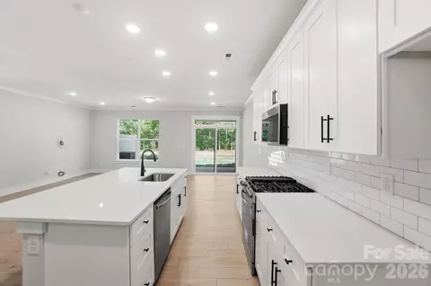 131 Viburnum Rd, Waxhaw, NC 28173