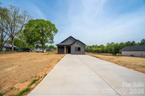 1226 Burris Blvd, Lincolnton, NC 28092