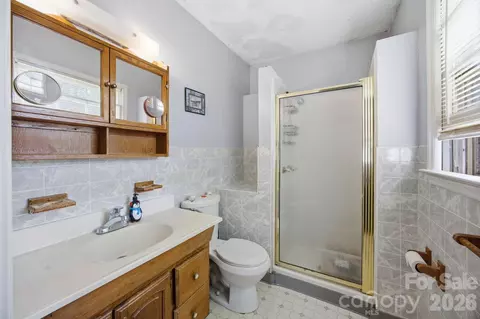 Bath - 20 Ruby St, Rockwell, NC 28138 photo 1 of 2
