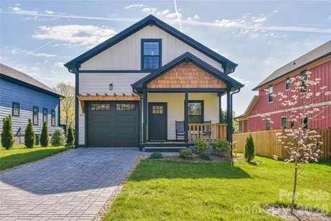 310 Portmanvilla Rd, Black Mountain, NC 28711