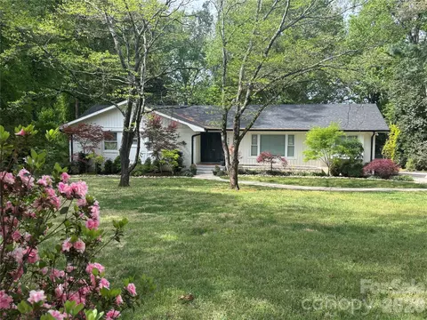 4640 Town And Country Dr, Charlotte, NC 28226