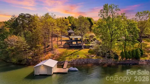 75 Rutt Rd, Taylorsville, NC 28681