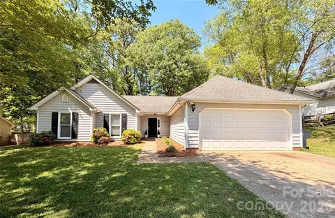 1539 Bear Mountain Rd, Charlotte, NC 28214