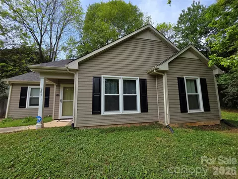 221 Auten Cir, Mount Holly, NC 28120