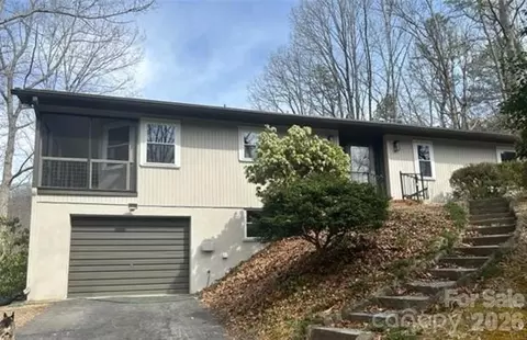333 Sourwood Rd, Black Mountain, NC 28711