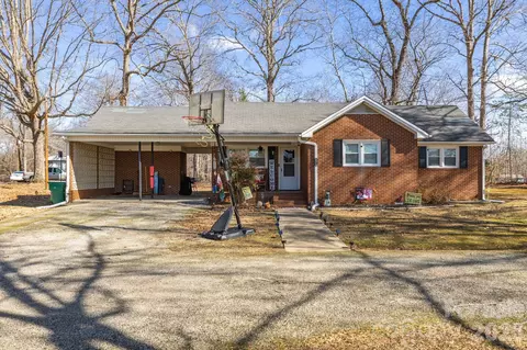 5513 Nc Hwy 700 Hwy, Eden, NC 27288