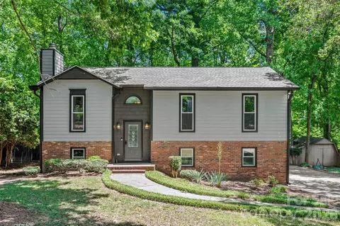 204 Swamp Fox Dr, Fort Mill, SC 29715