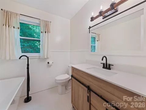 Bath - 247 Three Springs Dr, Sylva, NC 28779 photo 2 of 3