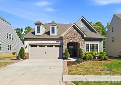 2404 Napa Valley Dr, Waxhaw, NC 28173