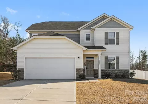 7125 Maple Run Cir, Charlotte, NC 28215