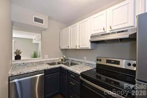 951 Hollywood F St #F, Charlotte, NC 28211