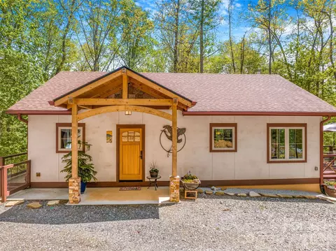 446 Amanda Dr, Mars Hill, NC 28754