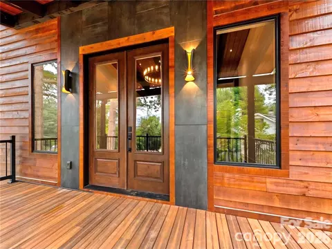 90 Summitt St, Waynesville, NC 28786