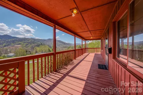 42 Camelfield Rd, Weaverville, NC 28787