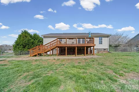 Exterior - 1024 Daniel Dr, Stanley, NC 28164 photo 4 of 5
