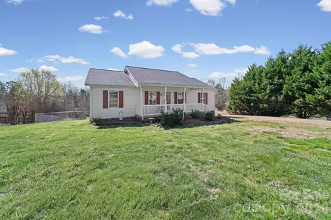 1024 Daniel Dr, Stanley, NC 28164