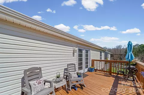 Exterior - 1024 Daniel Dr, Stanley, NC 28164 photo 2 of 5