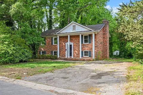 5508 Viewmont Dr, Charlotte, NC 28215