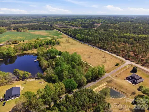 52 Mcmillan Rd, Cheraw, SC 29520 photo 6