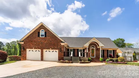 8219 Starnes Randall Rd, Charlotte, NC 28215