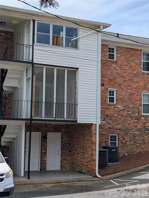 916 Mcalway Roa Rd #D, Charlotte, NC 28211