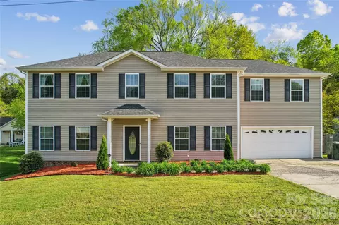 1042 Arrowhead Se Dr SE, Concord, NC 28025