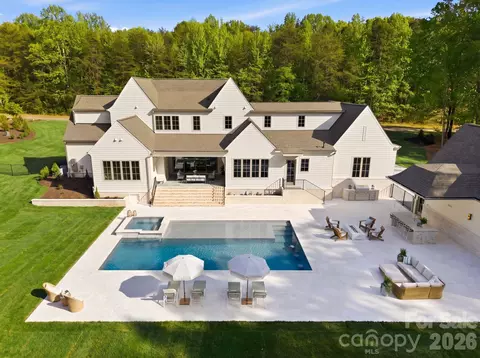 Exterior - 3035 Maple Way Dr, Davidson, NC 28036 photo 1 of 7