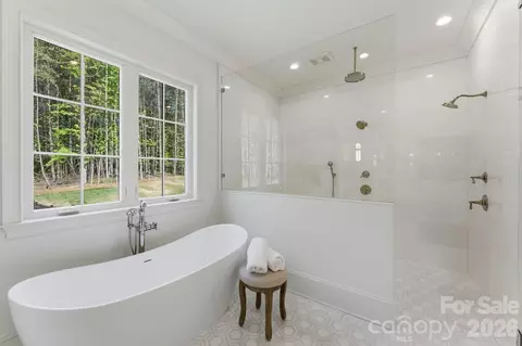 Bath - 3035 Maple Way Dr, Davidson, NC 28036 photo 3 of 9