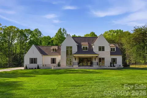 Exterior - 3035 Maple Way Dr, Davidson, NC 28036 photo 2 of 8