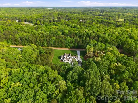 View/Area - 3035 Maple Way Dr, Davidson, NC 28036 photo 2 of 2
