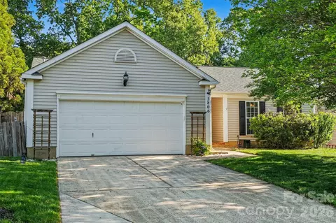 3806 Crimson Wing Dr, Indian Trail, NC 28079