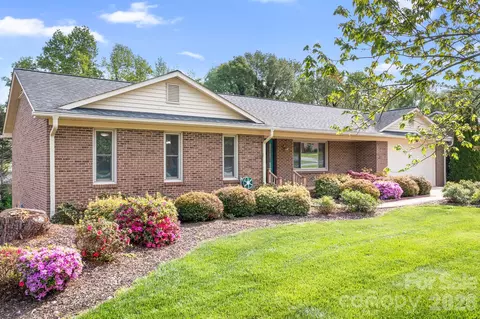 Exterior - 676 Sunridge Dr, Lincolnton, NC 28092 photo 5 of 9