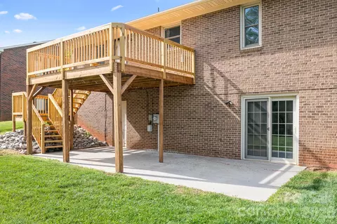 Exterior - 676 Sunridge Dr, Lincolnton, NC 28092 photo 8 of 9