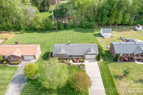 View/Area - 676 Sunridge Dr, Lincolnton, NC 28092 photo 1 of 1