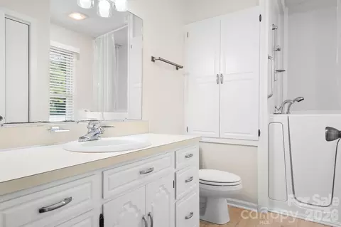 Bath - 676 Sunridge Dr, Lincolnton, NC 28092 photo 2 of 2