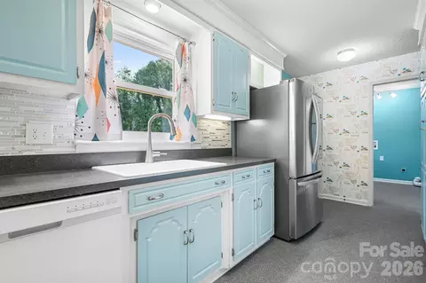 Kitchen - 676 Sunridge Dr, Lincolnton, NC 28092 photo 3 of 3