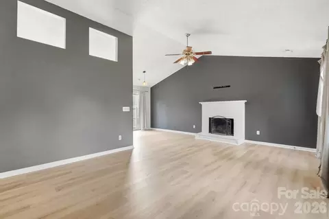 9046 Milton Morris Dr, Charlotte, NC 28227