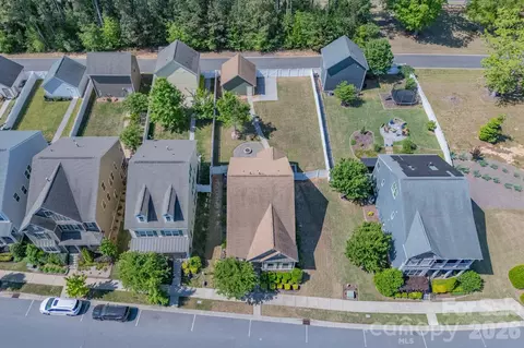 View/Area - 208 Helton Ln, Fort Mill, SC 29708 photo 2 of 4