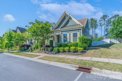 Exterior - 208 Helton Ln, Fort Mill, SC 29708 photo 2 of 4