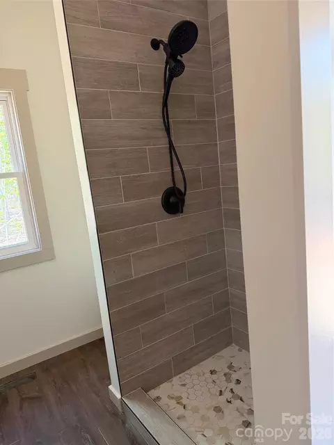 Bath - 98 Lexxi Ln, Tryon, NC 28782 photo 3 of 4