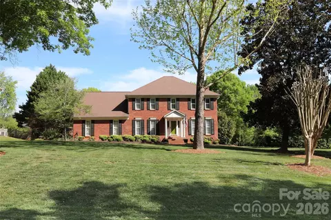 8810 Scarsdale Dr, Mint Hill, NC 28227