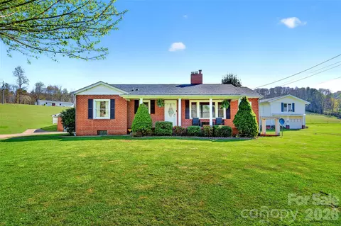 1511 White Oak Rd, Bakersville, NC 28705