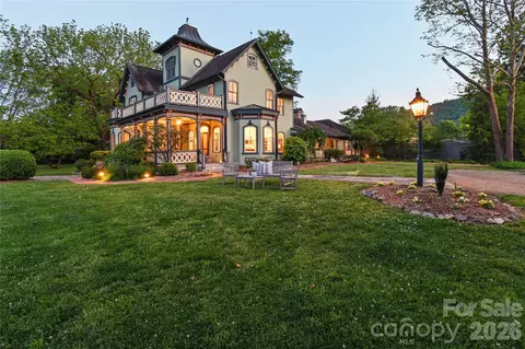 204 Lawson St, Hot Springs, NC 28743