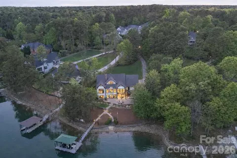 9116 Thackery Ln, Sherrills Ford, NC 28673
