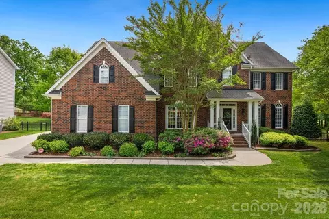 10826 Persimmon Creek Dr, Mint Hill, NC 28227