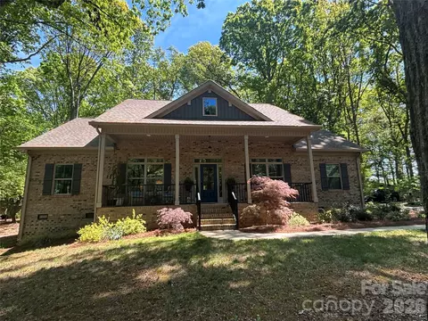3008 Oakdale Dr, Monroe, NC 28110