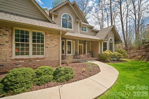 104 Black Hawk Rdg, Weaverville, NC 28787